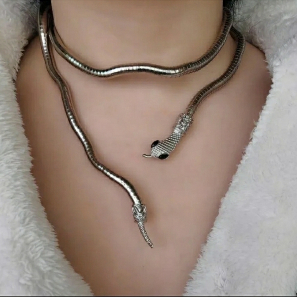 Snake Accessory - Picture 3 of 12